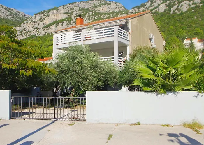 Holiday Apartment On The Beach